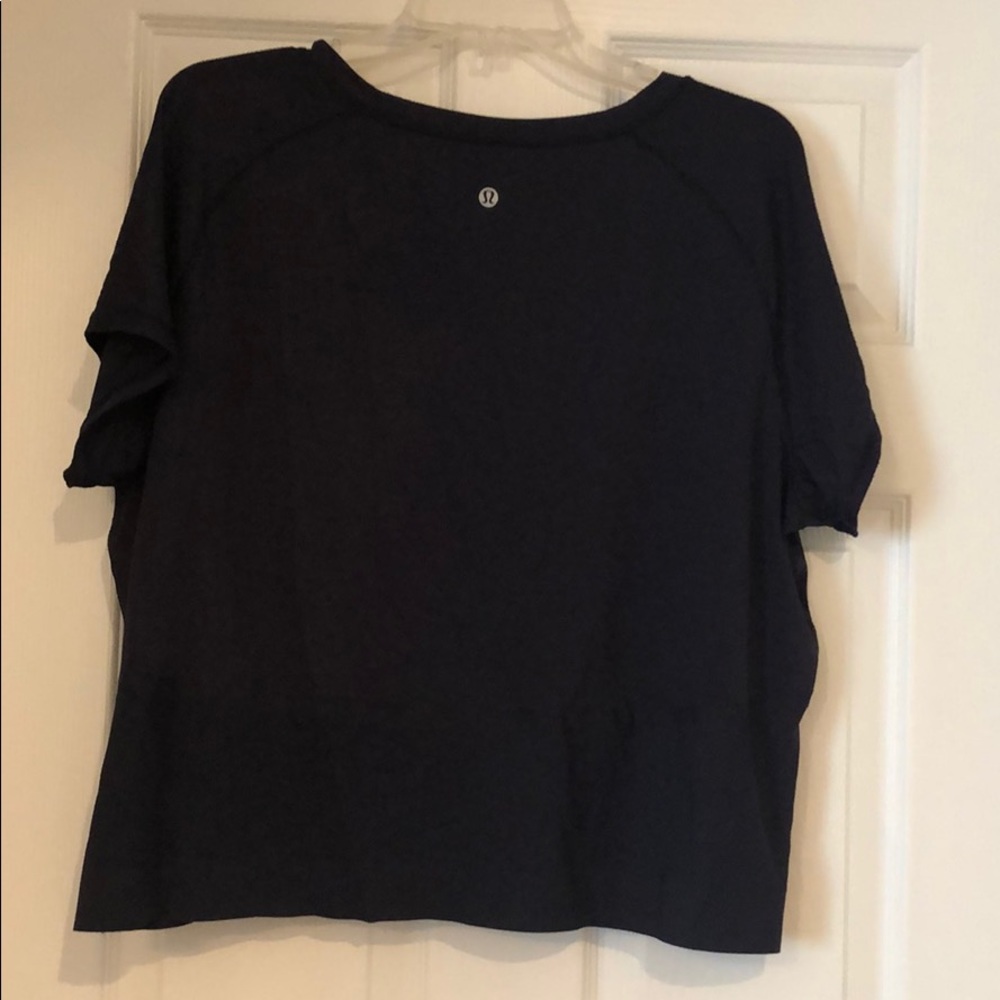Navy blue Lulu lemon top